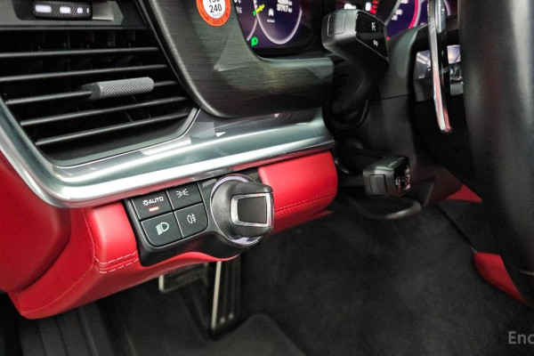 2023 Porsche Panamera с пробегом 43 804 км