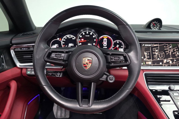 2023 Porsche Panamera с пробегом 46 812 км