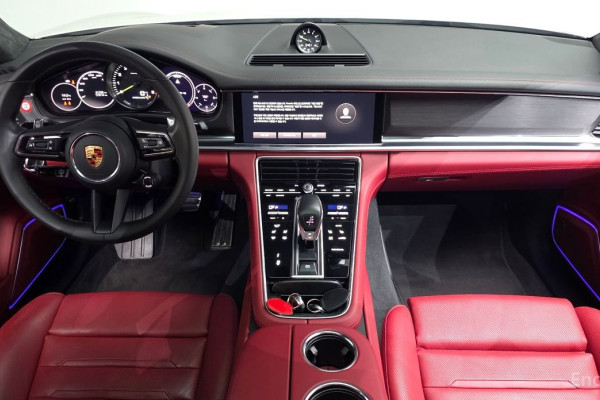 2023 Porsche Panamera с пробегом 31 738 км