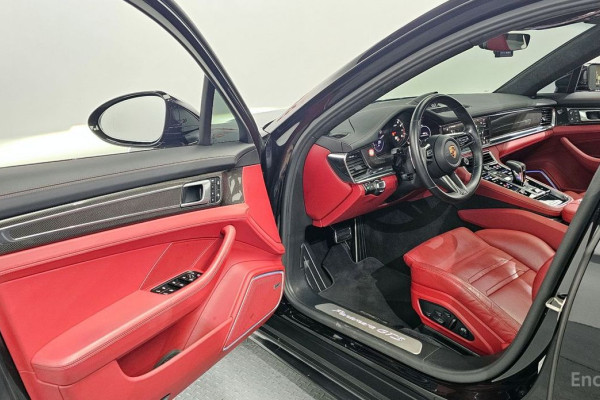 2022 Porsche Panamera с пробегом 74 638 км