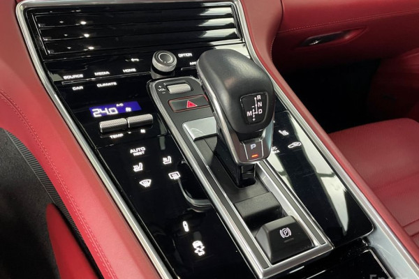 2021 Porsche Panamera с пробегом 41 296 км