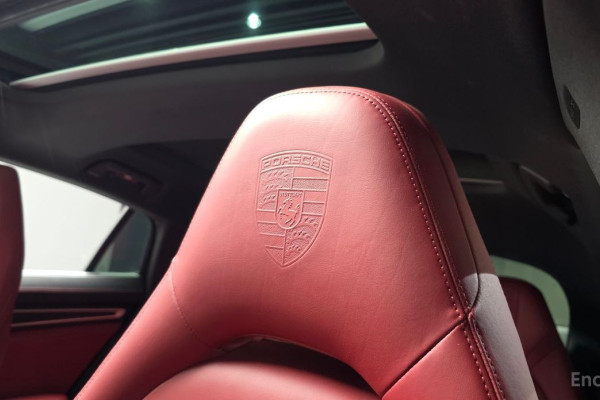2023 Porsche Panamera с пробегом 46 812 км