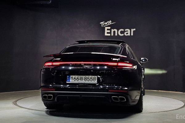 2022 Porsche Panamera с пробегом 34 701 км