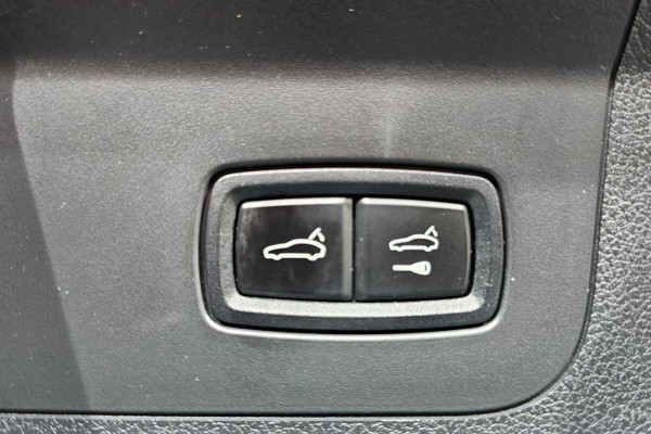 2022 Porsche Panamera с пробегом 74 638 км