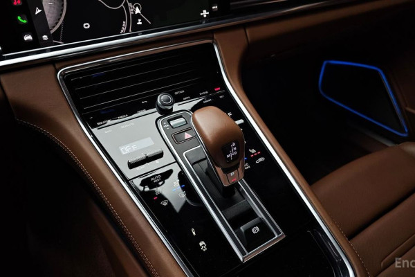 2022 Porsche Panamera с пробегом 34 701 км