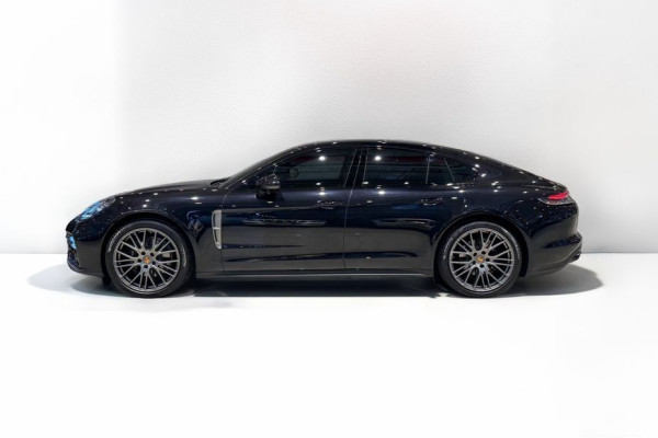2022 Porsche Panamera с пробегом 36 000 км