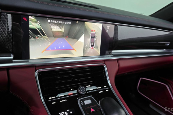 2022 Porsche Panamera с пробегом 12 320 км