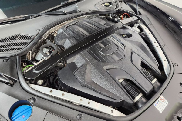 2023 Porsche Panamera с пробегом 63 204 км