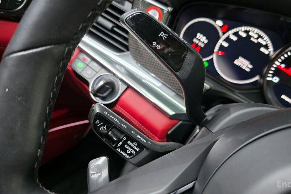 2022 Porsche Panamera с пробегом 12 320 км