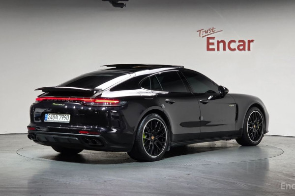 2021 Porsche Panamera с пробегом 81 939 км