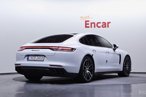 2023 Porsche Panamera с пробегом 44 855 км