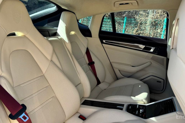 2022 Porsche Panamera с пробегом 36 200 км