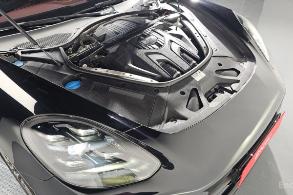 2022 Porsche Panamera с пробегом 79 396 км