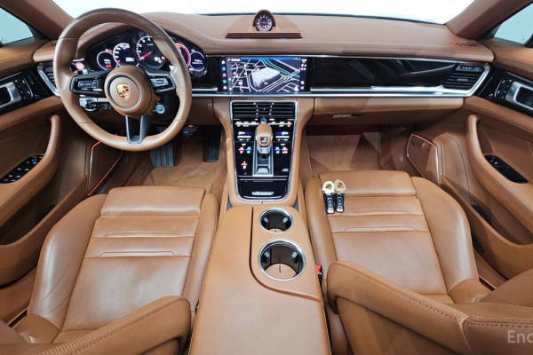 2022 Porsche Panamera с пробегом 79 396 км