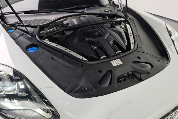 2023 Porsche Panamera с пробегом 44 855 км