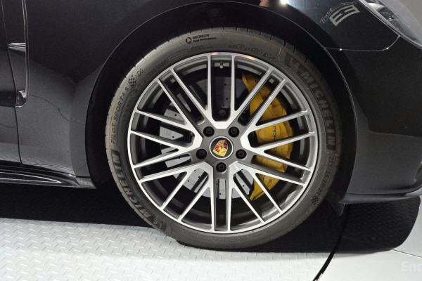 2021 Porsche Panamera с пробегом 39 630 км