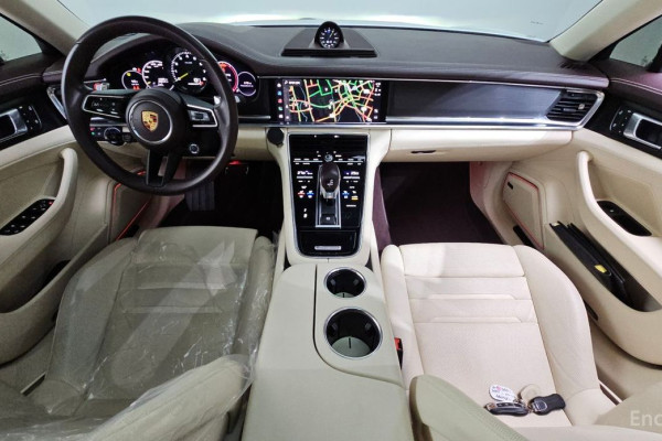 2023 Porsche Panamera с пробегом 44 855 км