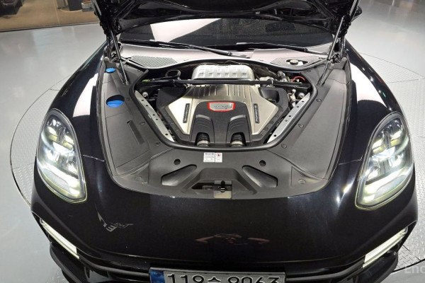 2021 Porsche Panamera с пробегом 39 630 км
