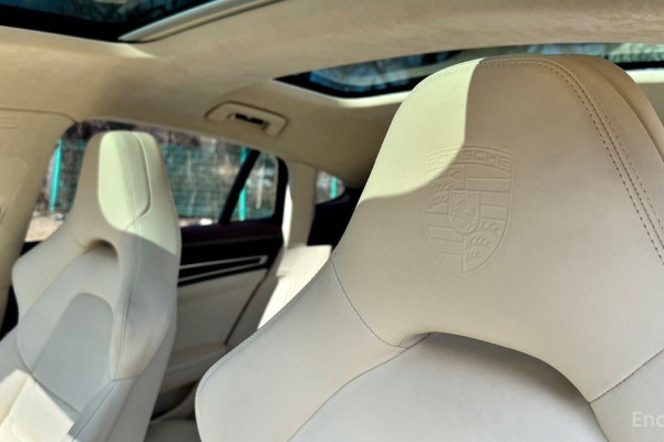 2021 Porsche Panamera с пробегом 21 950 км