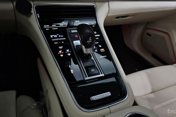 2023 Porsche Panamera с пробегом 44 855 км