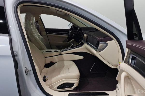 2023 Porsche Panamera с пробегом 44 855 км