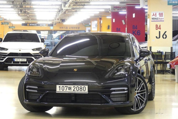 2021 Porsche Panamera с пробегом 12 830 км