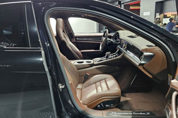 2021 Porsche Panamera с пробегом 39 630 км