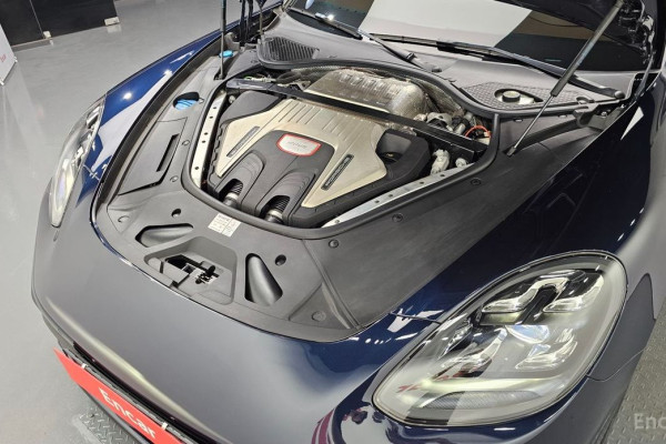 2021 Porsche Panamera с пробегом 19 457 км