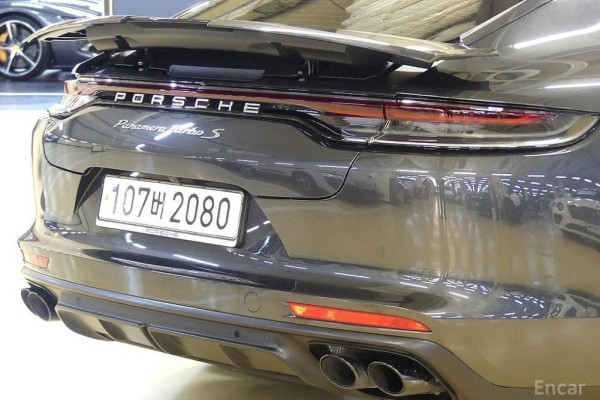 2021 Porsche Panamera с пробегом 12 830 км