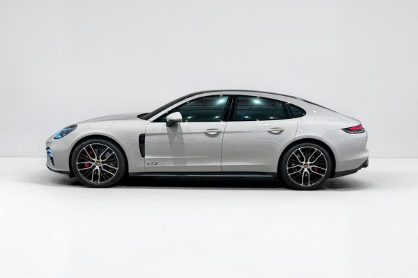 2021 Porsche Panamera с пробегом 21 950 км