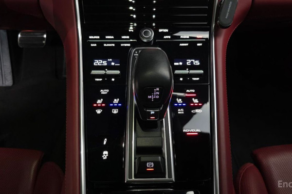 2021 Porsche Panamera с пробегом 122 999 км