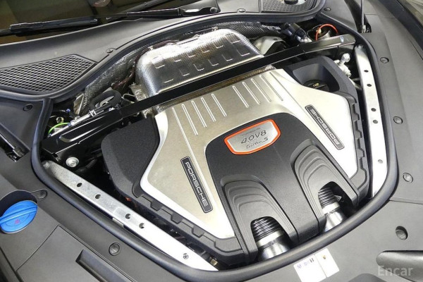 2021 Porsche Panamera с пробегом 12 830 км