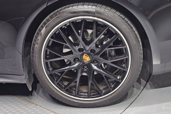 2022 Porsche Panamera с пробегом 55 510 км
