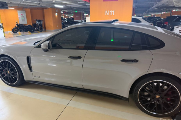 2021 Porsche Panamera с пробегом 40 964 км
