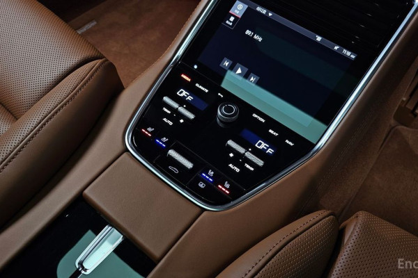 2022 Porsche Panamera с пробегом 79 396 км