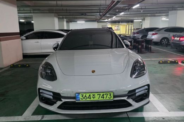 2021 Porsche Panamera с пробегом 40 964 км