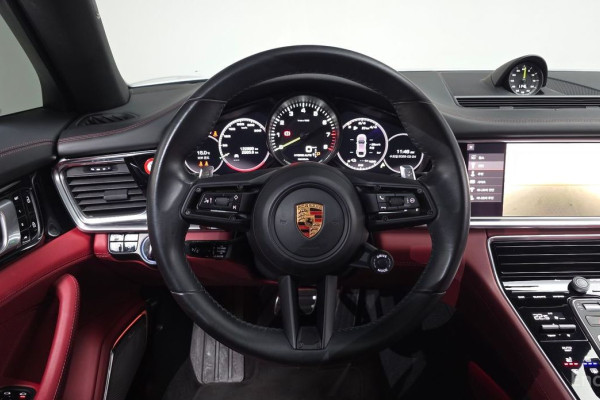2021 Porsche Panamera с пробегом 122 999 км