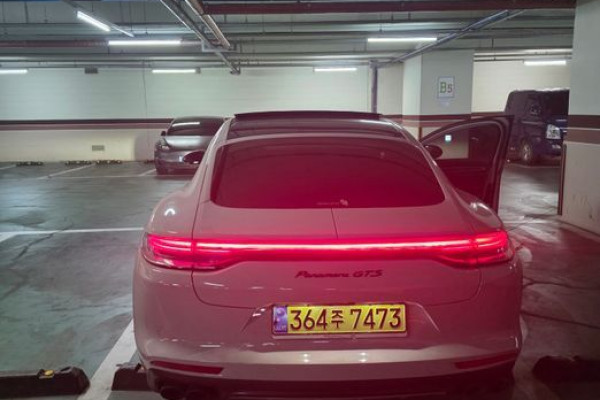 2021 Porsche Panamera с пробегом 40 964 км