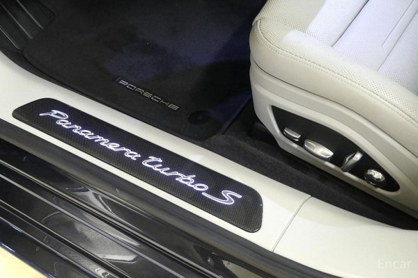 2021 Porsche Panamera с пробегом 12 830 км
