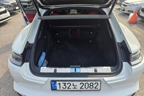 2022 Porsche Panamera с пробегом 37 724 км