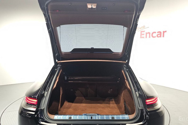 2022 Porsche Panamera с пробегом 79 396 км