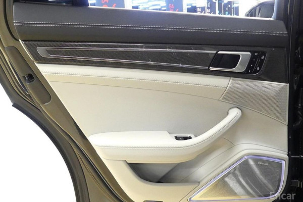 2021 Porsche Panamera с пробегом 12 830 км