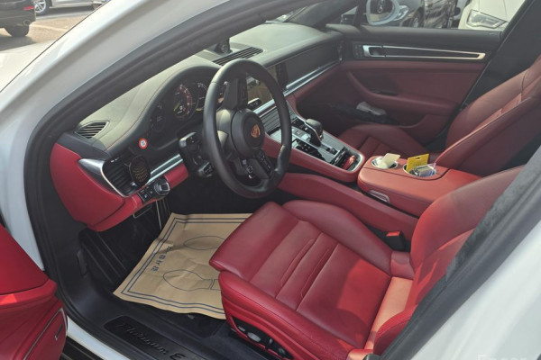 2022 Porsche Panamera с пробегом 37 724 км