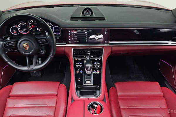 2022 Porsche Panamera с пробегом 22 515 км