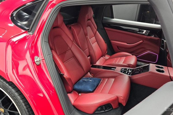 2022 Porsche Panamera с пробегом 22 515 км