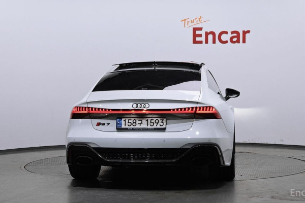 2021 Audi RS 7 с пробегом 60 895 км
