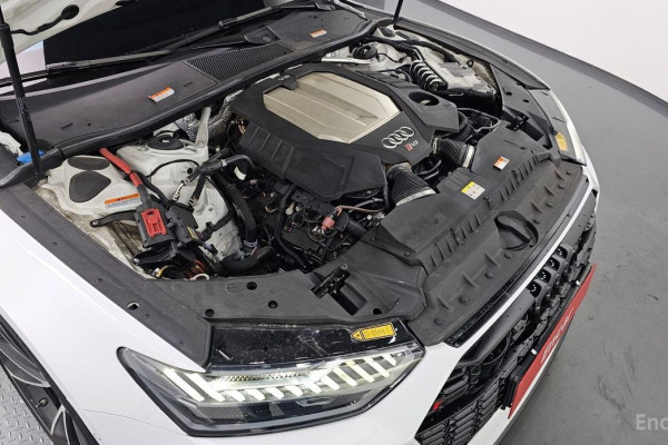 2021 Audi RS 7 с пробегом 60 895 км