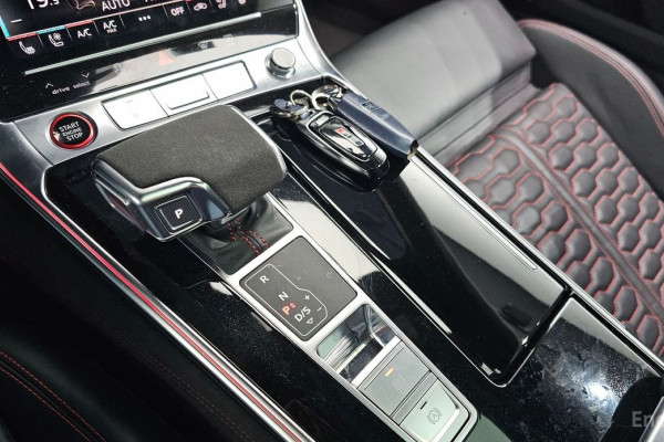 2021 Audi RS 7 с пробегом 60 895 км