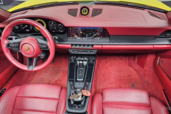 2022 Porsche 911 с пробегом 13 012 км