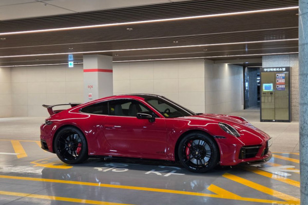 2022 Porsche 911 с пробегом 21 000 км